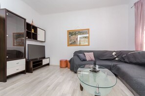 Apartemen (A1) | Ruang keluarga