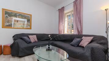 Apartment (A1) | Living area