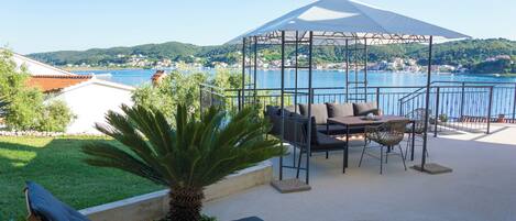 อพาร์ทเมนท์ (A1) | วิวริมน้ำ