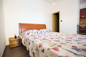 Studio (A2) | Free WiFi - Apartments Hari (Rab)