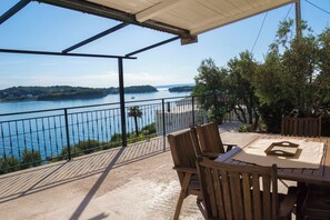 Apartment (A3) | Water view - Apartments Hari (Rab)