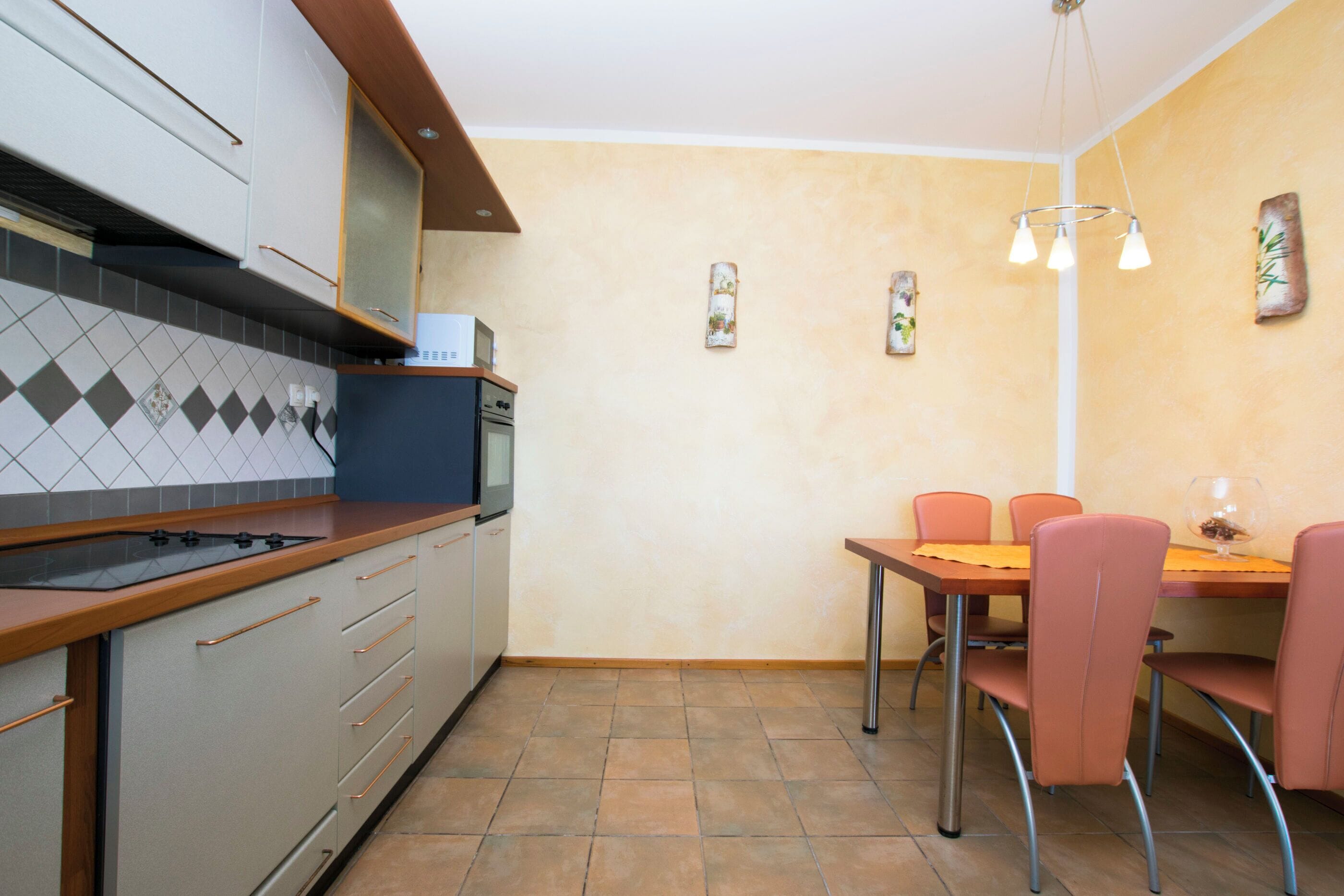 Apartamento (A3) | Cozinha privada | Geladeira, micro-ondas, fogão, cooktop