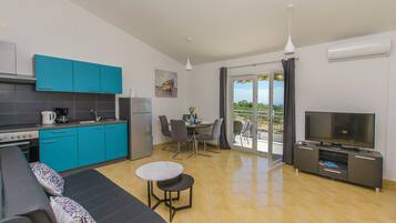 Apartment (A2) | Living area