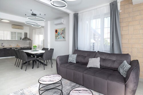 House Villa Luni