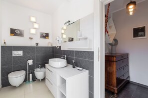House | Bathroom