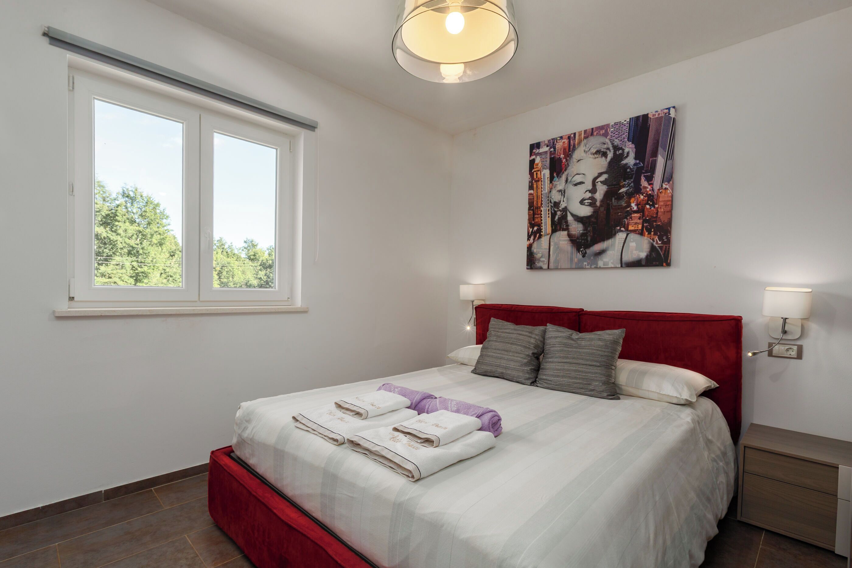House | In-room safe, iron/ironing board, WiFi (free)