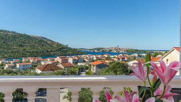 Căn hộ (A1) | Hiên