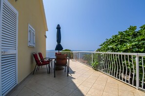 Apartamento (A1) | Sacada