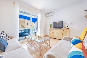 TV - Apartment Artemisa - Plusholidays (Benitachell)