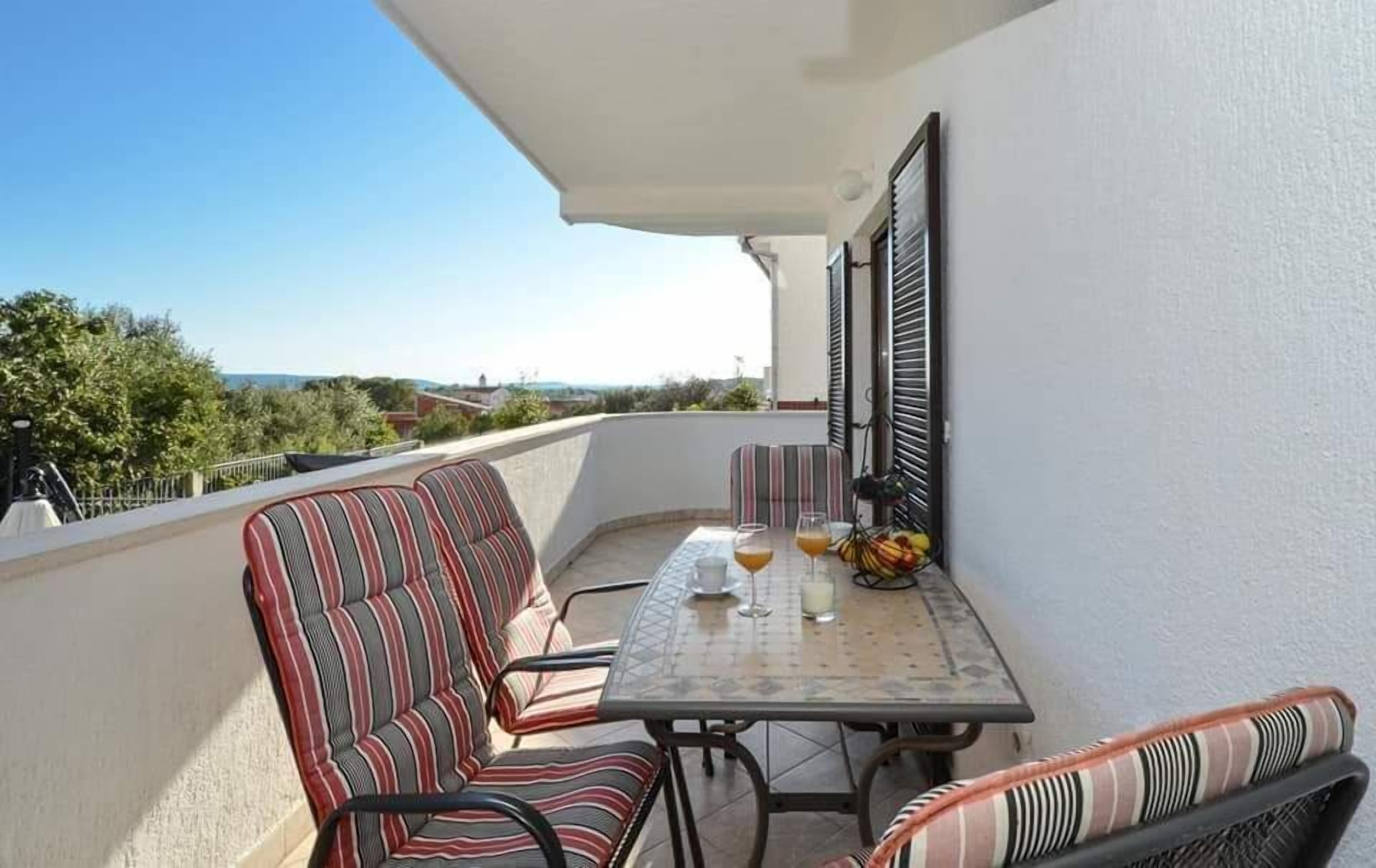 House | Balcony