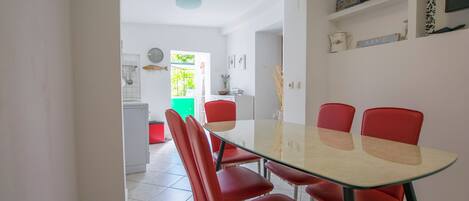 House | Dining