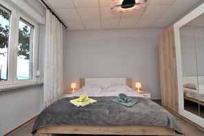 Room - Apartment Kumi (Opatija)