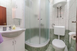 Apartment (A2) | Bathroom | Towels