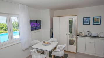 Villa | Dining