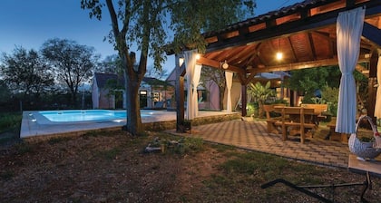 House Back to Nature