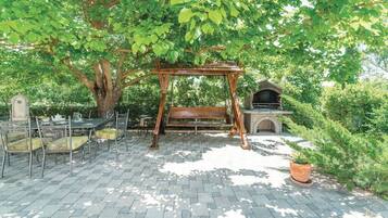 House | BBQ/picnic area