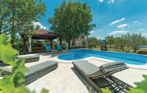 Piscine extérieure