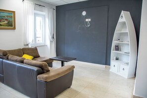 Living area - Rooms Blanc (Pucisca)