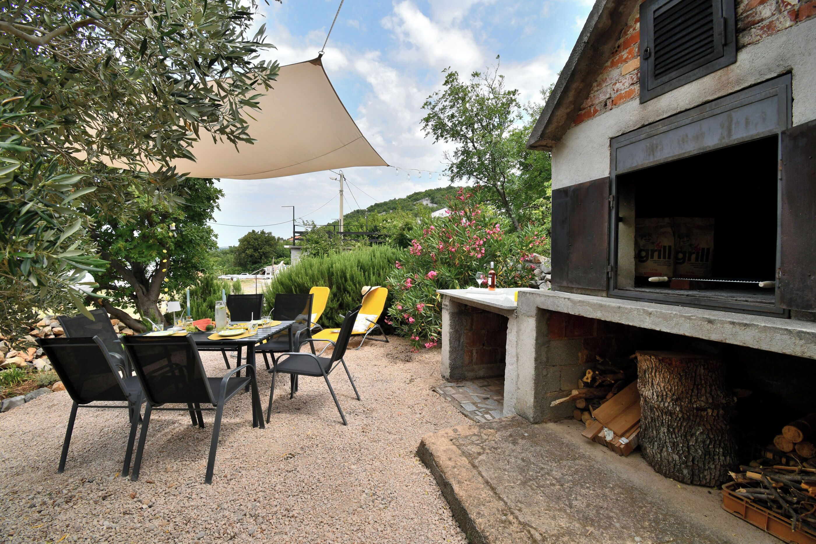 BBQ/picnic area