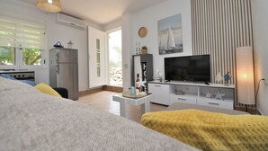 House | Living room - House Velebit by the sea (Senj)