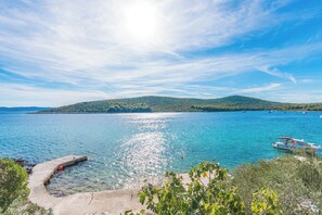 Beach nearby - House Lady Anna (Pasman)