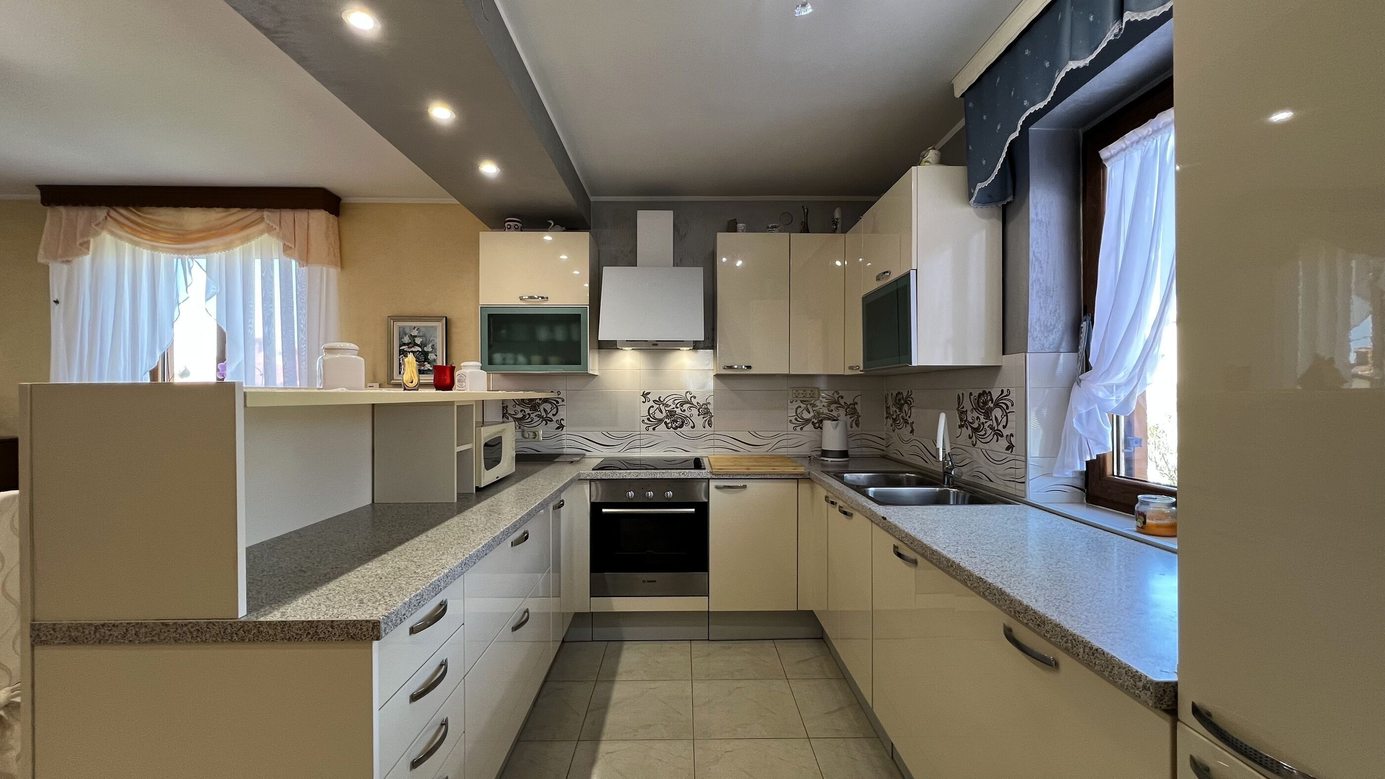 Apartment (A1) | Private kitchen | Espresso maker, coffee/tea maker, fridge, microwave