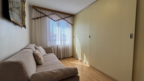 Appartement (A1) | Fer et planche à repasser, accès au Wi-Fi (inclus)