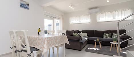 Apartment (A1) | Living room