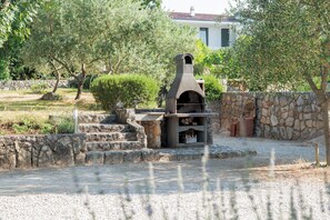 BBQ/picnic area - Apartments Kamenar (Dobrinj)