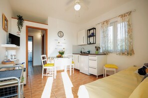 Apartment (A3) | Living room - Apartments Kamenar (Dobrinj)