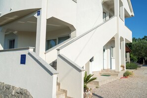 Apartment (A2) | Staircase - Apartments Kamenar (Dobrinj)