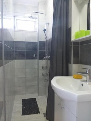 Studio (A2) | Bathroom - Apartments Duga (Crikvenica)