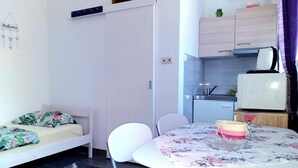Studio (A3) | Bếp riêng