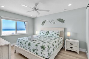 Iron/ironing board, WiFi - Nautilus #111 by Duncan Real Estate (Holmes Beach)