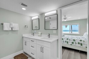 Iron/ironing board, WiFi - Nautilus #111 by Duncan Real Estate (Holmes Beach)