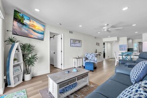 TV - Nautilus #111 by Duncan Real Estate (Holmes Beach)