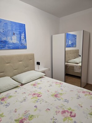 Apartment (A4)