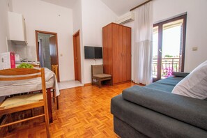 Apartment (A3) | Living room - Apartments Dalmatino (Biograd na Moru)