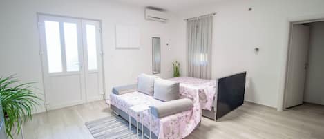 Studio (A1) | Silitysrauta/-lauta, ilmainen Wi-Fi