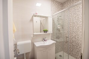 Studio (A1) | Bathroom - Apartment Smile Studio (Opatija)