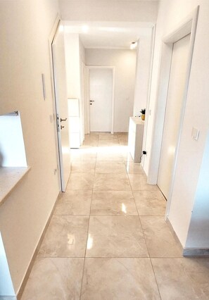 Apartment (A1) | Flur