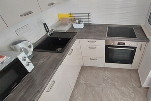 Apartment (A2) | Private kitchen - Apartments Pajo Plus (Primosten)