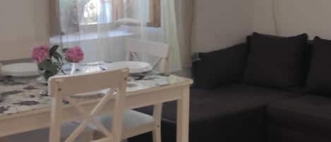 公寓 (A1) | 私人廚房 | 雪櫃、微波爐、爐具、特濃咖啡機