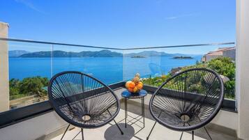 Villa | Uitzicht op het water