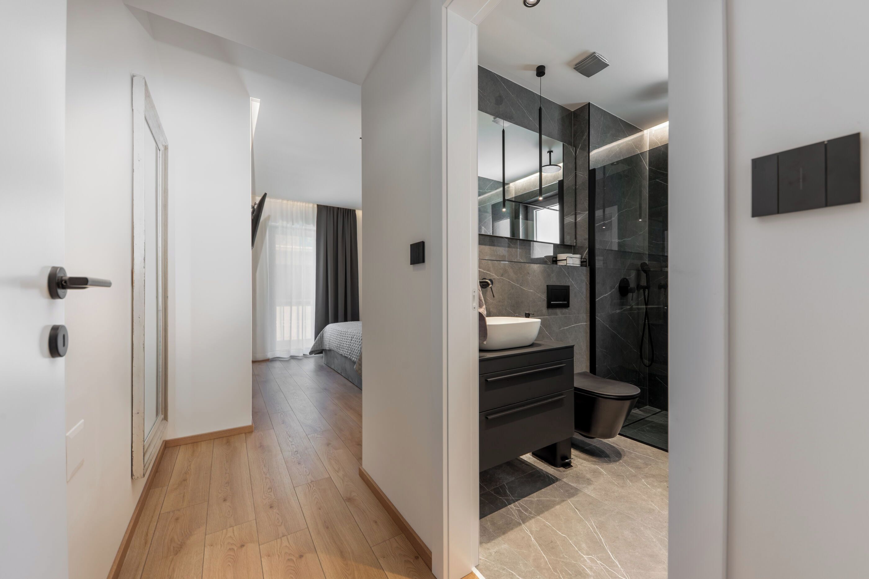 Apartment (A1) | Badezimmer | Dusche, Handtücher, Seife, Shampoo
