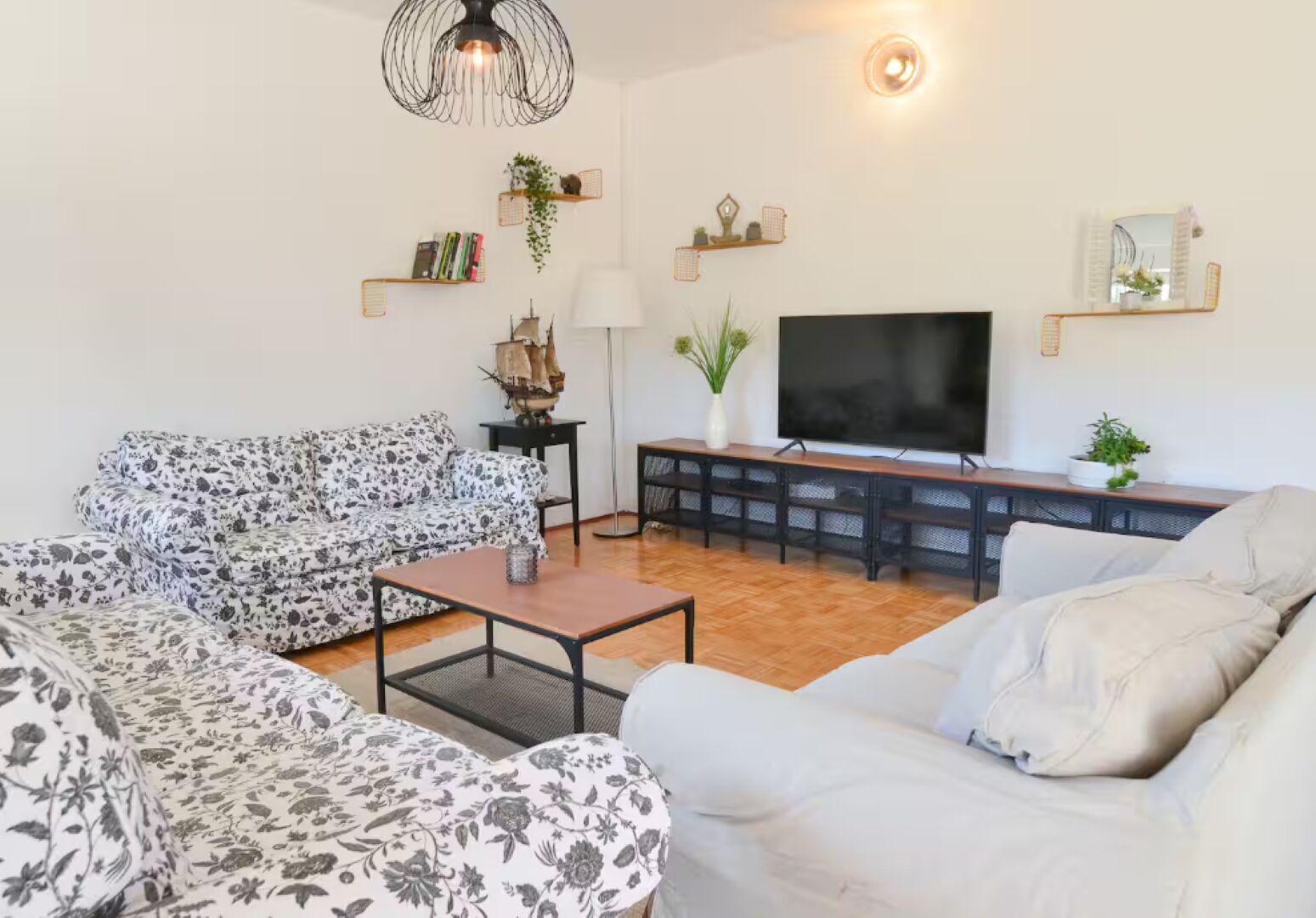 Appartement (A1) | Salle de séjour | TV connectée