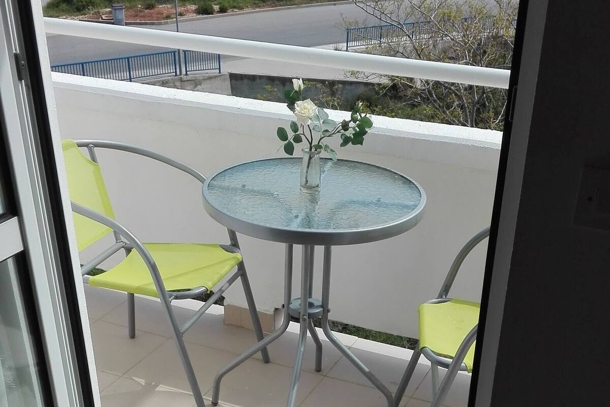 Apartemen (A1) | Balkon