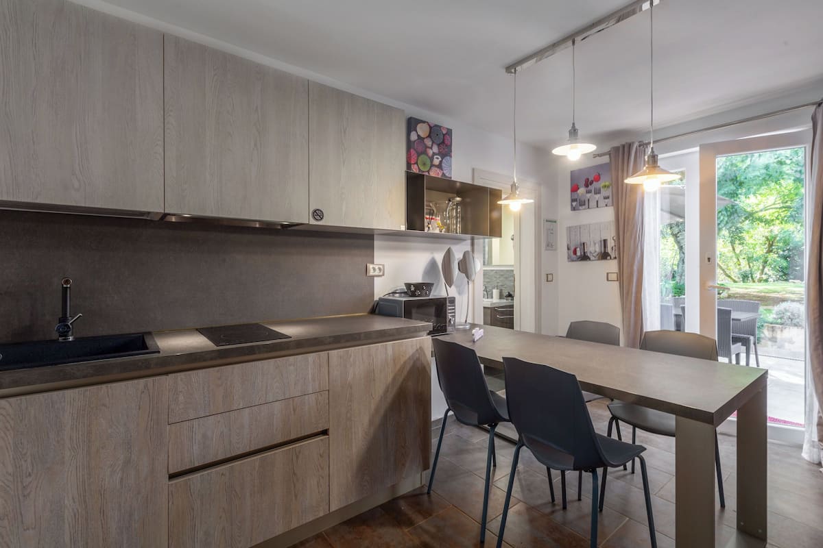 Studio (A3) | Eget kjøkken | Espressomaskin, kjøleskap, mikrobølgeovn og kokeplater