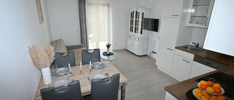 아파트 (A1) | 거실