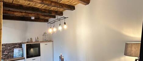 House | Private kitchen | Fridge, microwave, oven, stovetop